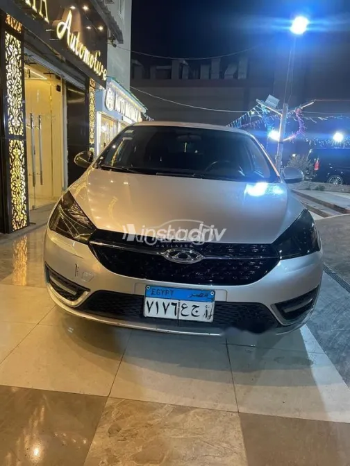 شيرى اريزو 5 2023 فضي مستعملة للبيع - 1