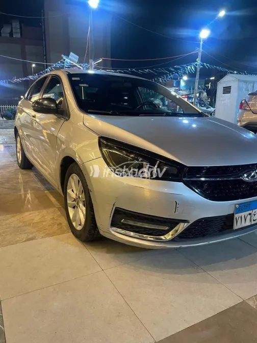 شيرى اريزو 5 2023 فضي مستعملة للبيع - 3