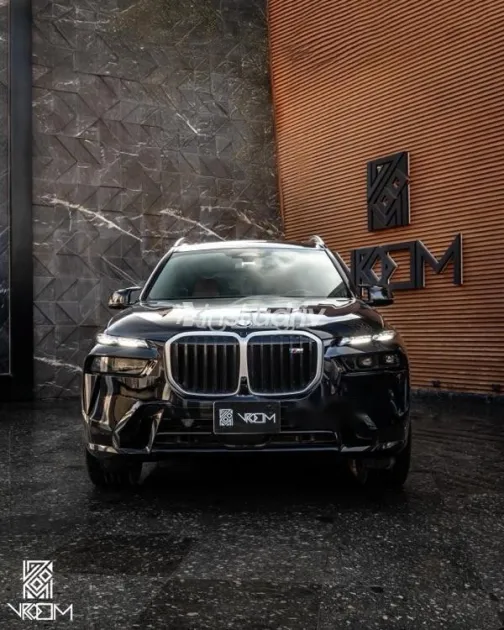 بي ام دبليو X7 2025 أسود مستعملة للبيع - 2
