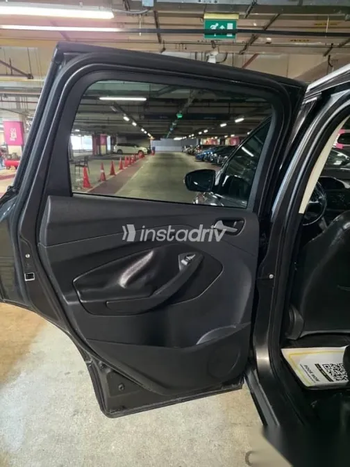 فورد كوجا 2015 رمادي مستعملة للبيع - 4