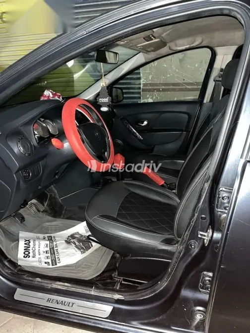 رينو لوجان 2017 أسود مستعملة للبيع - 3