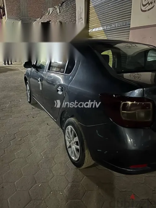 رينو لوجان 2017 أسود مستعملة للبيع - 4