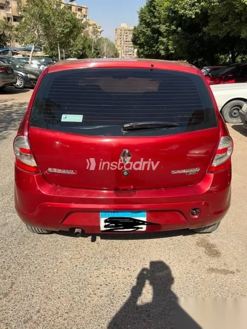 رينو سانديرو 2014 أحمر مستعملة للبيع - 2