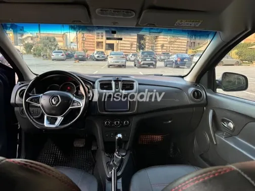 رينو 19 2019 أزرق غامق مستعملة للبيع - 8