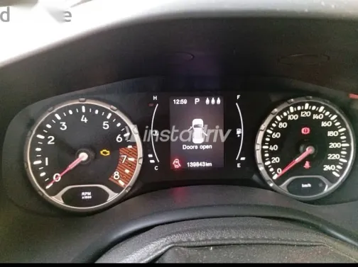 جيب رينيجيد 2019 رمادي مستعملة للبيع - 6