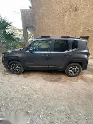 Jeep Renegade 2019 Gray Used for Sale