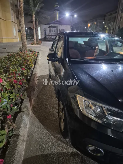 رينو لوجان 2022 أبيض مستعملة للبيع - 4