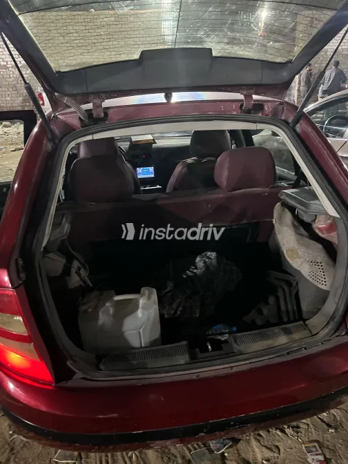 سكودا فابيا 2004 أبيض مستعملة للبيع - 1