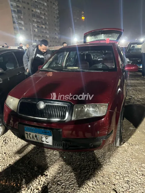 سكودا فابيا 2004 أبيض مستعملة للبيع - 2