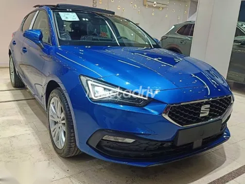 سيات ليون 2026 أزرق غامق جديدة للبيع - 3