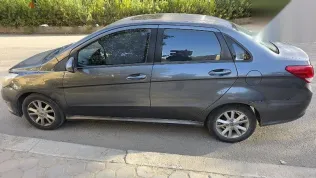 سينوفا A1 2015 رمادي مستعملة للبيع