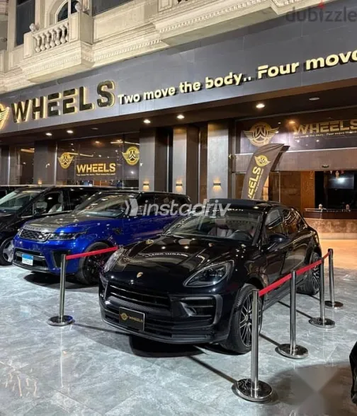Porsche Macan 2022 Black Used for Sale - 1