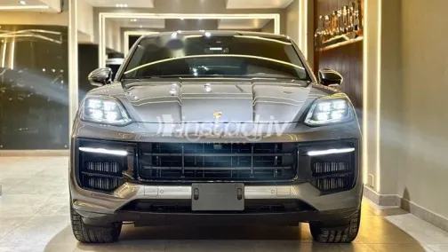 بورش كايين اس 2024 رمادي مستعملة للبيع - 3