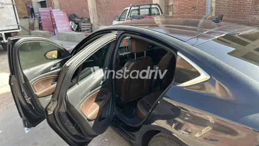 اوبل أنسيجنيا 2018 أبيض مستعملة للبيع - 7