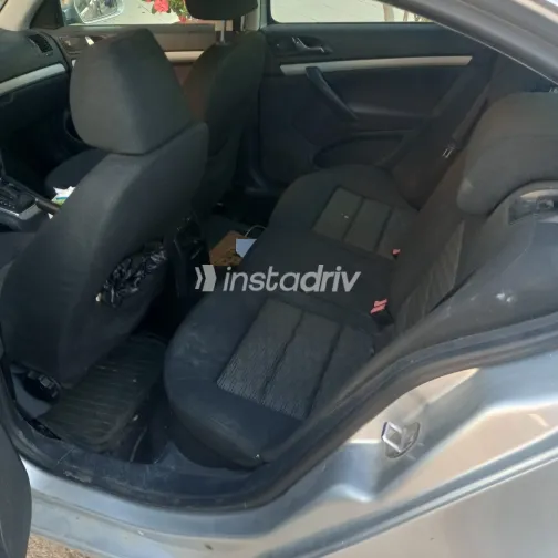 سكودا اوكتافيا 2012 أبيض مستعملة للبيع - 3