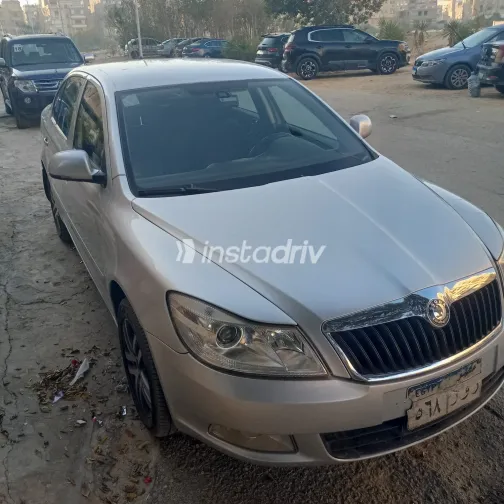 سكودا اوكتافيا 2012 أبيض مستعملة للبيع - 4