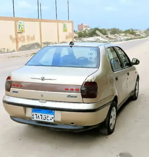 فيات سينا 2000 ذهبي مستعملة للبيع - 2