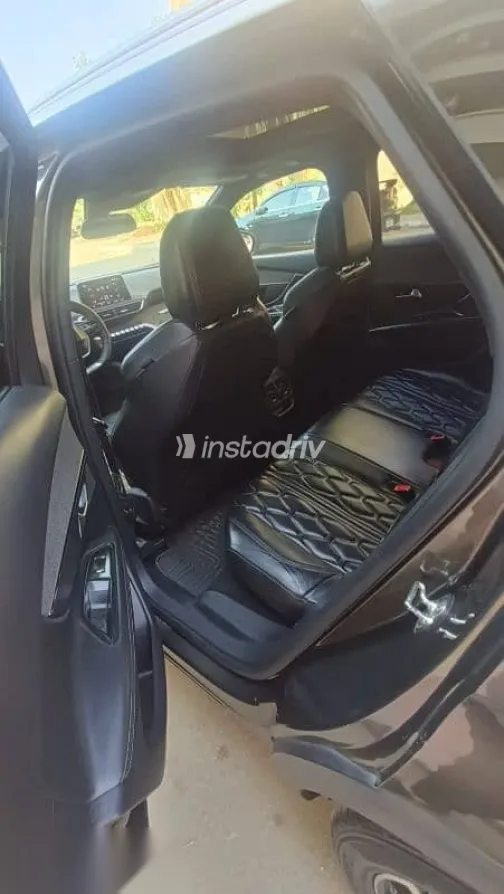 بيجو 3008 2019 رمادي مستعملة للبيع - 7