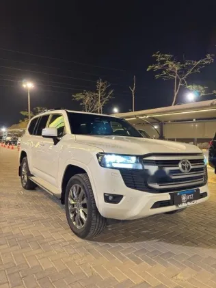 Toyota Land Cruiser 2022 White Used for Sale