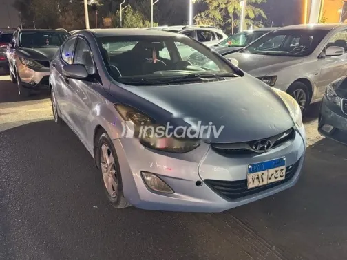 هيونداي إلنترا 2012 أزرق غامق مستعملة للبيع - 3