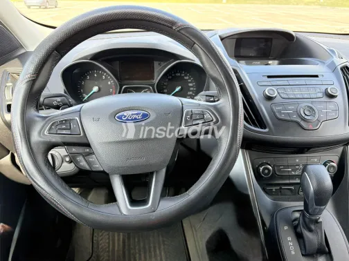 فورد كوجا 2017 أبيض مستعملة للبيع - 1