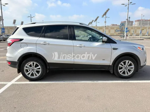 فورد كوجا 2017 أبيض مستعملة للبيع - 2