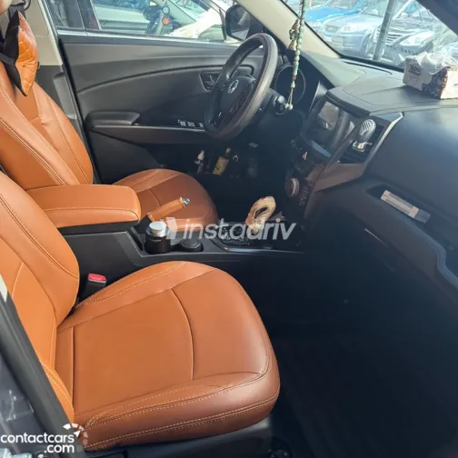 Ssang Yong Tivoli 2019 White Used for Sale - 6