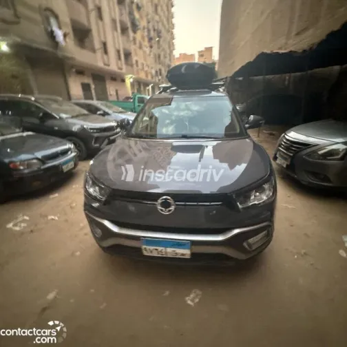 Ssang Yong Tivoli 2019 White Used for Sale - 9