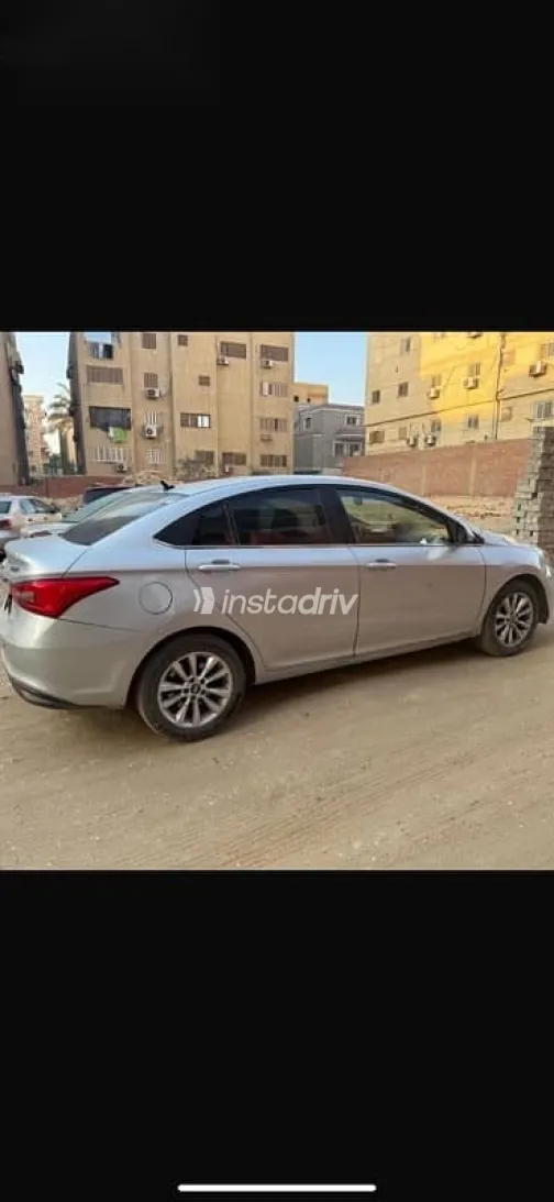 شيرى اريزو 3 2021 فضي مستعملة للبيع - 3