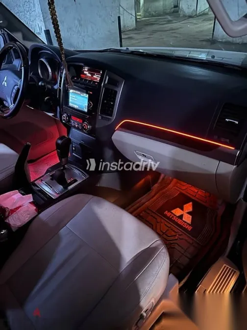 ميتسوبيشي باجيرو 2022 أسود مستعملة للبيع - 6