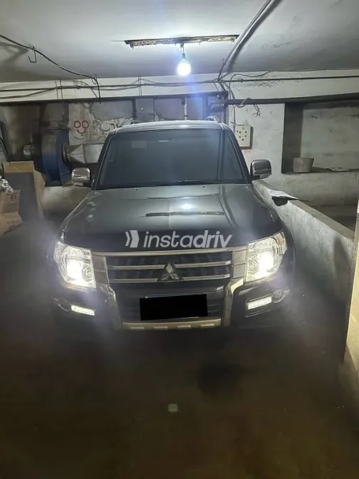 ميتسوبيشي باجيرو 2022 أسود مستعملة للبيع - 8