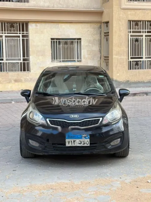كيا ريو 2015 أسود مستعملة للبيع - 5