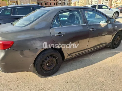 تويوتا كورولا 2010 رمادي مستعملة للبيع - 5