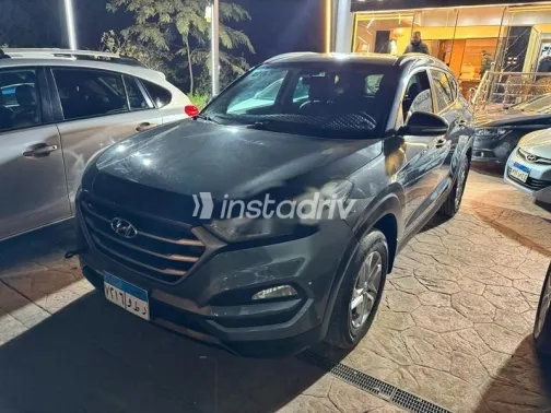 هيونداي توسان GDI 2017 رمادي مستعملة للبيع - 2