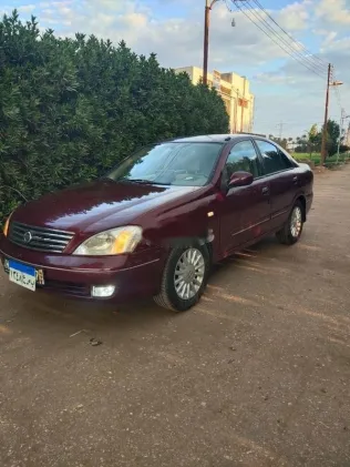 نيسان صنى 2011 أبيض مستعملة للبيع