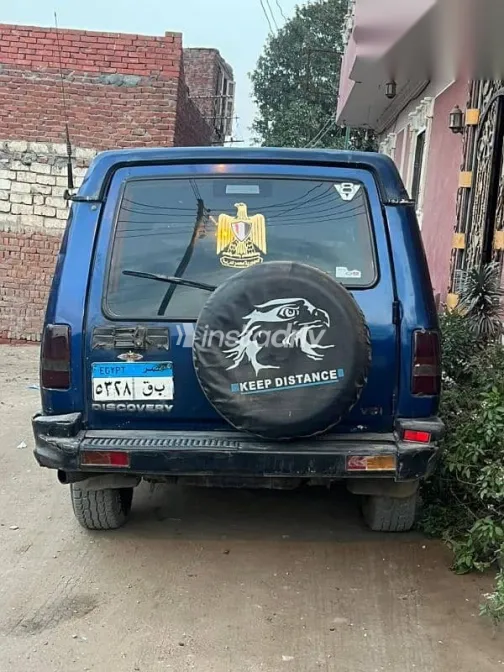 جيب شيروكي 1995 أزرق غامق مستعملة للبيع - 1