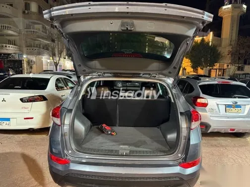 هيونداي توسان 2017 رمادي مستعملة للبيع - 7