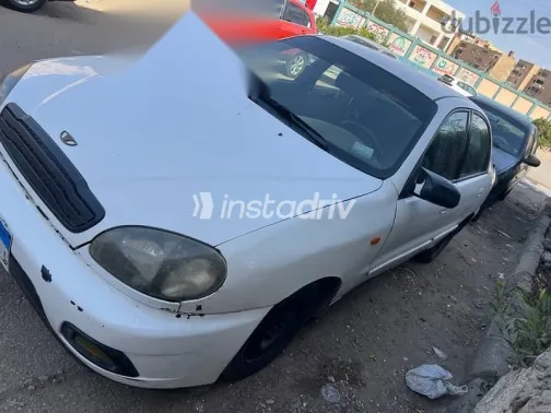 دايو لانوس 2000 أبيض مستعملة للبيع - 8