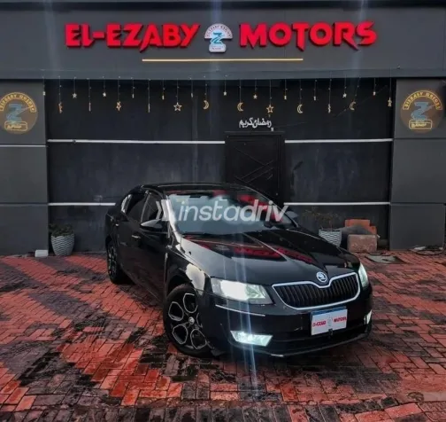 سكودا اوكتافيا A7 2016 أسود مستعملة للبيع - 3