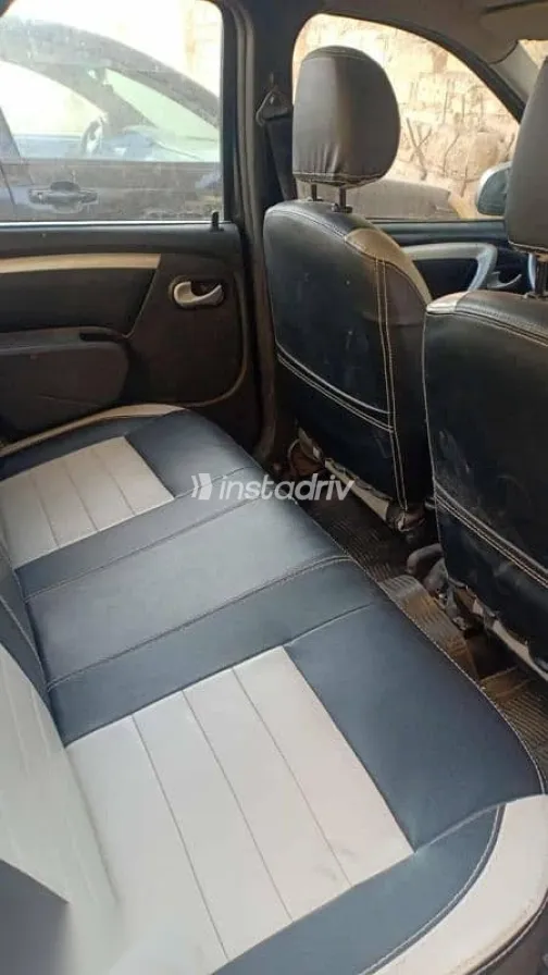 Renault Logan 2012 Black Used for Sale - 5