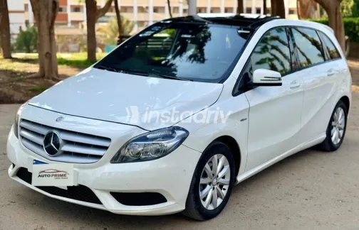 مرسيدس B 180 2014 أبيض مستعملة للبيع - 3