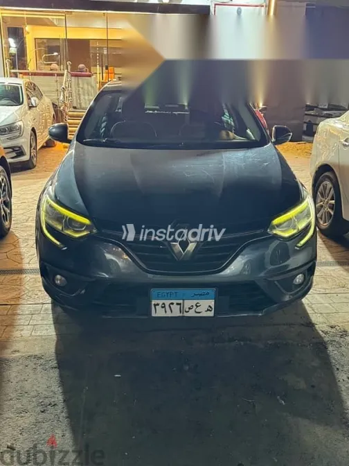 رينو ميجان 2020 رمادي مستعملة للبيع - 1