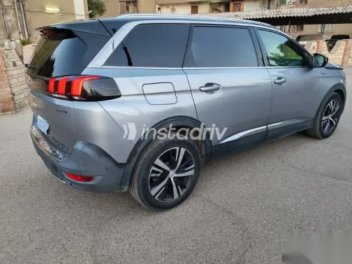 بيجو 5008 2020 رمادي مستعملة للبيع - 5