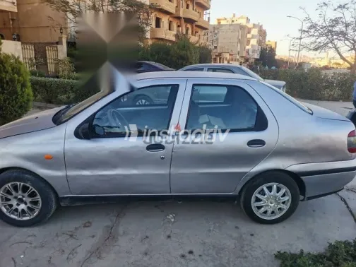 فيات سينا 2002 فضي مستعملة للبيع - 1