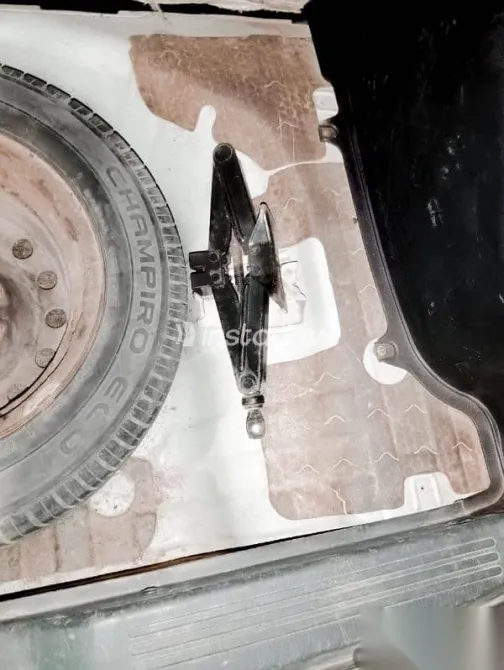 هيونداي ماتريكس 2010 فضي مستعملة للبيع - 7