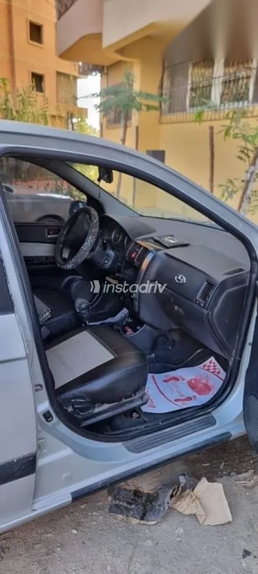 هيونداي جيتز 2007 فضي مستعملة للبيع - 3