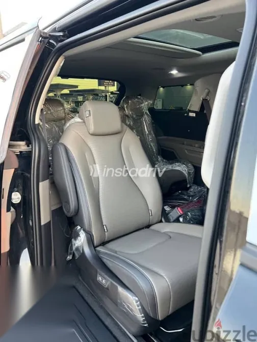 كيا كارنفال 2025 أسود جديدة للبيع - 5