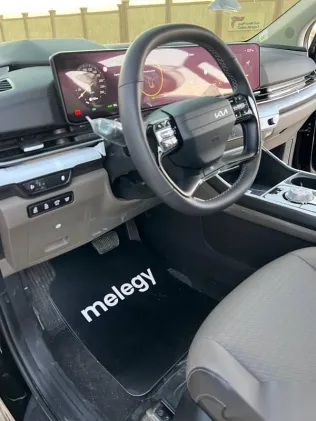 كيا كارنفال 2025 أسود جديدة للبيع