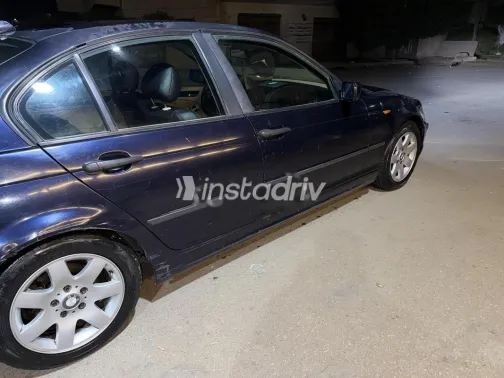 بي ام دبليو 318 2005 أزرق غامق مستعملة للبيع - 3