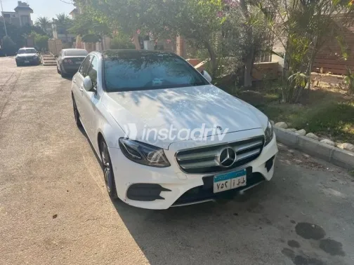 مرسيدس E 200 2019 أبيض مستعملة للبيع - 1